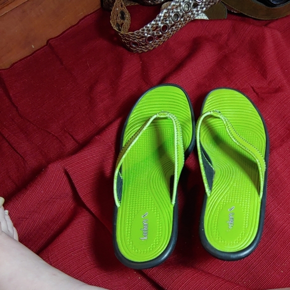 Skechers Shoes - 💋Women's Skechers Cali wedge heeled flip flops